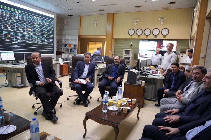 با حضور رئیس سابق مجمع نمایندگان آذربایجان‌شرقی و مدیران عامل صنعت آب و برق استان برگزار شد: