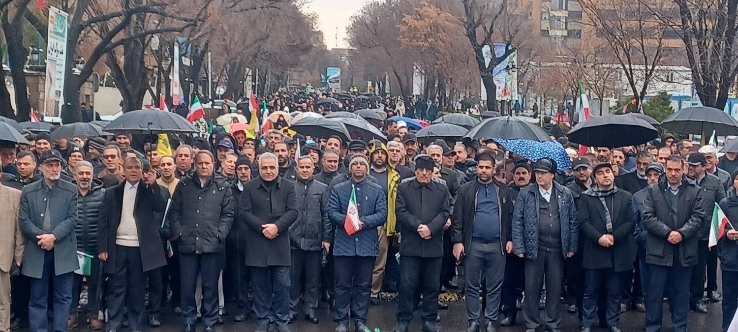 حضور پرشور کارکنان خدوم صنعت آب و برق آذربایجان‌شرقی در راهپیمایی یوم‌الله 22 بهمن