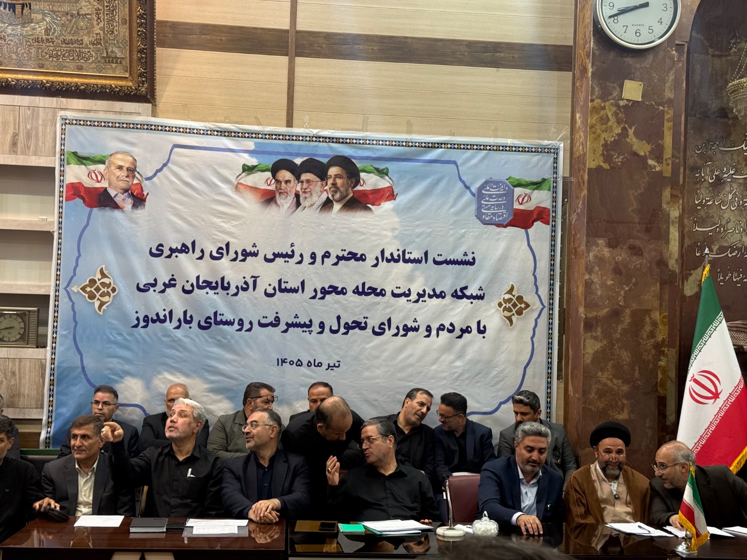 حضور مدیرعامل شرکت برق منطقه‌ای آذربایجان در دیدار مردمی استاندار آذربایجان غربی با اهالی روستای باراندوز ارومیه