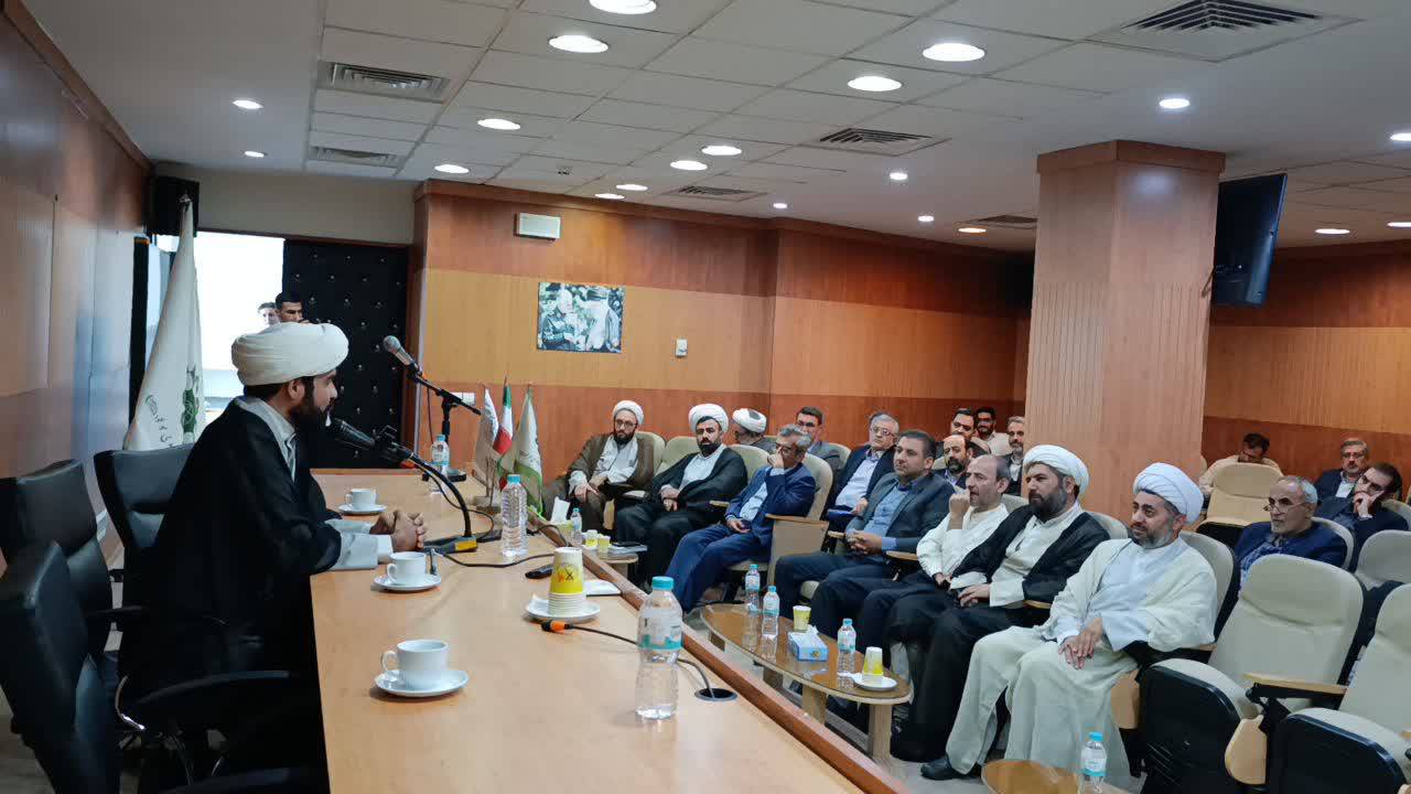 برگزاری دوره آموزشی تخصصی «شیوه های انجام کار مهدوی در ادارات» به میزبانی دفتر فرهنگی شرکت برق منطقه‌ای آذربایجان  همزمان با هفته دولت