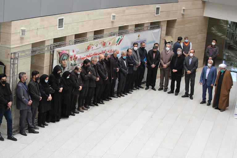 ادای احترام به روح پاک شهدا با حضور مدیرعامل شرکت برق منطقه ای آذربایجان