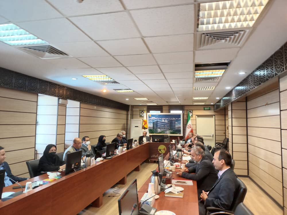 با حضور مدیر کل دفتر هماهنگی امور اقتصادی استانداری آذربایجان شرقی ، مسئولین صنعت برق و خانه صنعت و معدن استان برگزار شد: