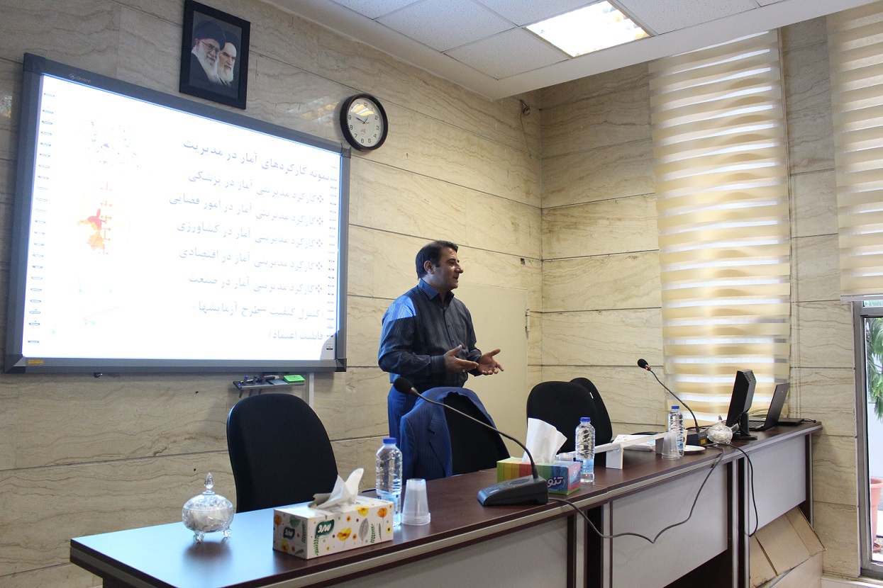 به مناسبت "روز آمار و برنامه ریزی" در شرکت برق منطقه ای آذربایجان برگزار شد: 