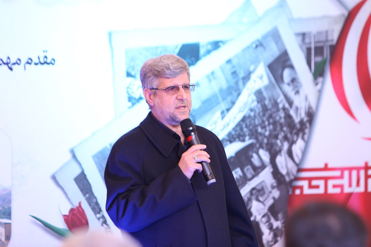 برگزاری مراسم "جشن انقلاب" در شرکت برق منطقه ای آذربایجان