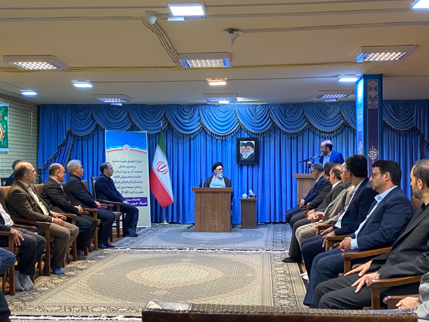 در دیدار با مدیران صنعت آب و برق استان آذربایجان‌شرقی: