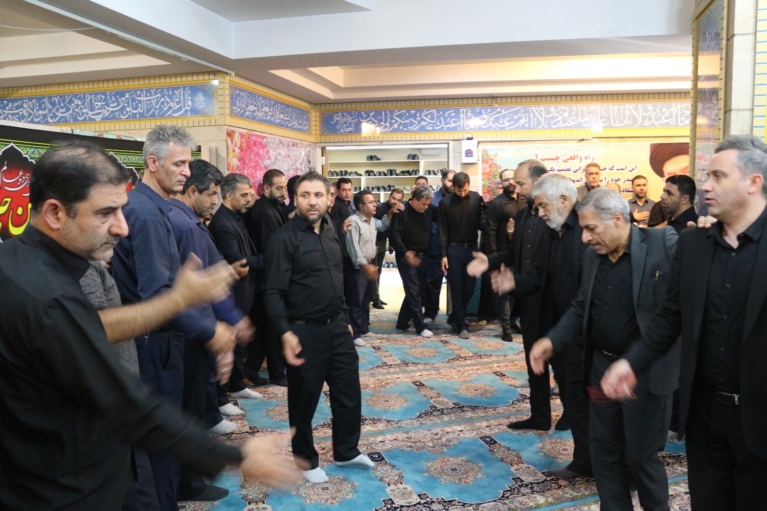 عزاداری کارکنان شرکت برق منطقه‌ای آذربایجان به مناسبت ایام سوگواری حضرت اباعبدا...الحسین (ع)