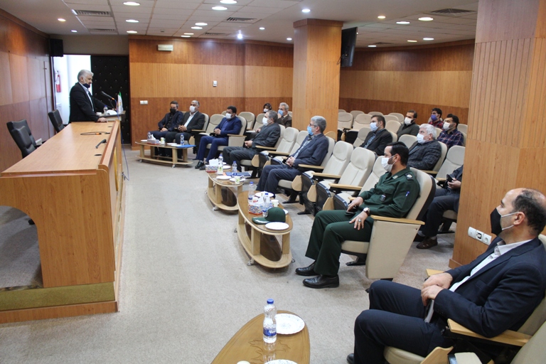 تجلیل از همکاران ایثارگر و سربازان امریه