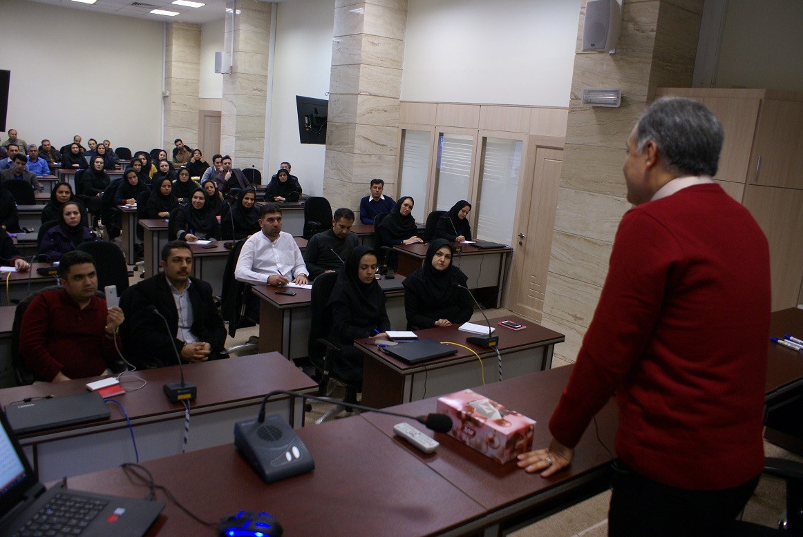 کارگاه آموزشی "تکنیکهای خلاقیت و حل تعارض برای جلوگیری از طلاق عاطفی"