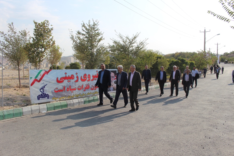 پیاده روی همکاران به مناسبت هفته دفاع مقدس