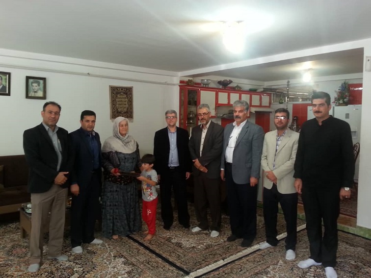 دیدار با خانواده شهدای همکار