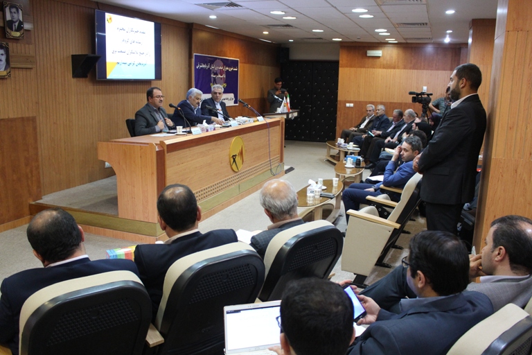 نشست خبری مدیران صنعت برق آذربایجان شرقی با خبرنگاران رسانه های گروهی