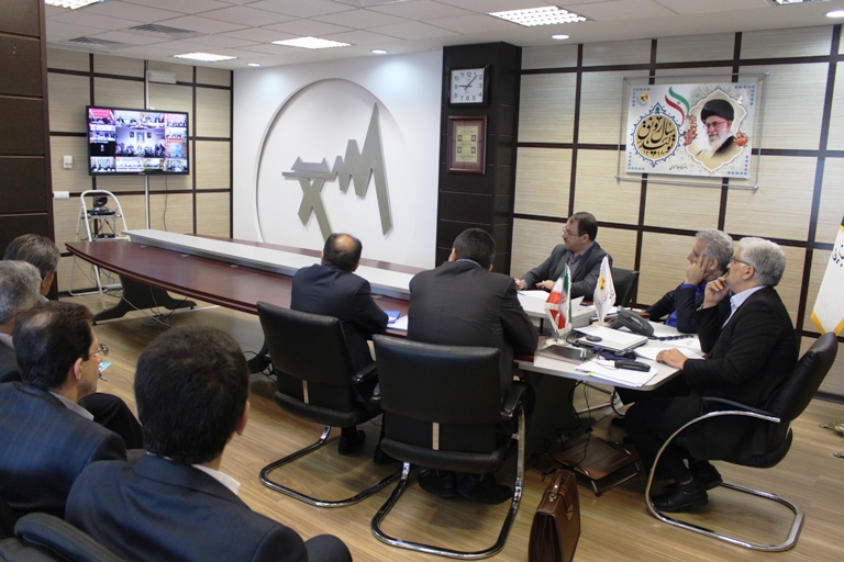 نشست سراسری ارتباط ویدئو کنفرانسی وزیر نیرو