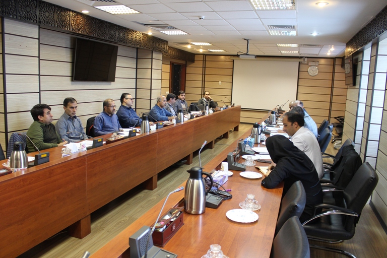 بررسی وضعیت پستهای انتقال و فوق توزیع برق آذربایجان