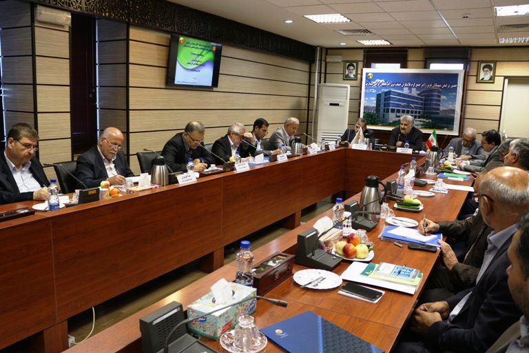 نشست منطقه ای بررسی چالشها و تبیین انتظارات از شرکتهای زیر مجموعه صنعت برق در بخش های منابع انسانی و تحقیقات