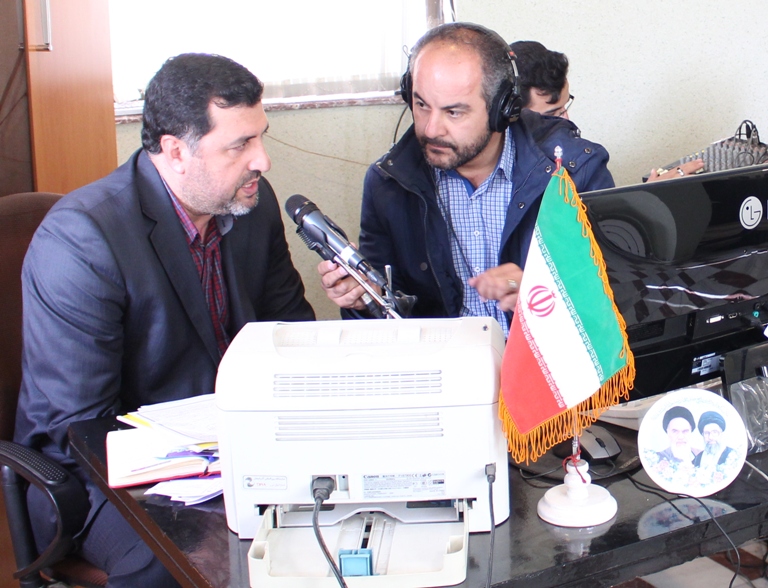 بازدید مدیرعامل از نمایشگاه کتاب و گفتگوی رادیویی