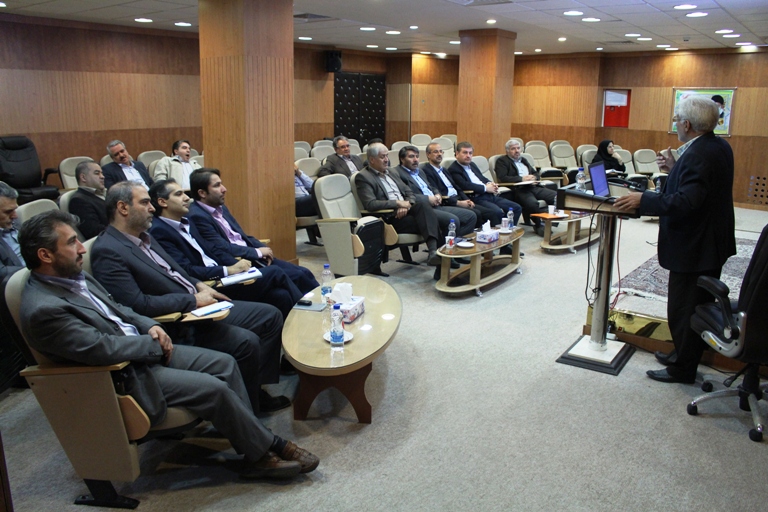 برگزاری سمینار (نقشه  راه اصلاح نظام  اداری)