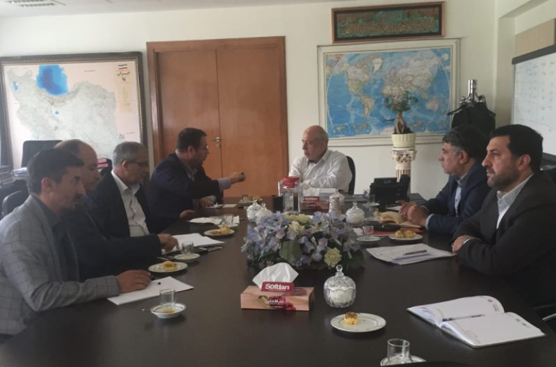 دیدار شهردار تبریز و مدیر عامل برق منطقه ای آذربایجان با وزیر نیرو