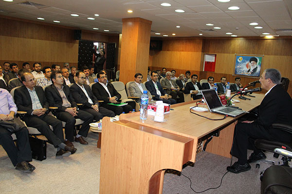 نشست تخصصی " بررسی چالشهای جدید سو ئیچینگ شبکه های انتقال و توزیع"  در شرکت برق منطقه ای آذربایجان