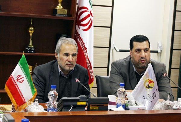 باحضور مهندس فلاحتیان معاون وزیر نیرو در امور برق و انرژی در تبریز جلسه هم اندیشی و بررسی مسایل و مشکلات صنعت برق آذربایجان برگزار شد