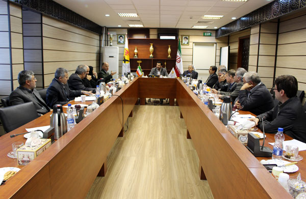 برگزاری جلسه شورای معاونین و مشاورین با حضور مدیرعامل شرکت برق منطقه ای آذربایجان